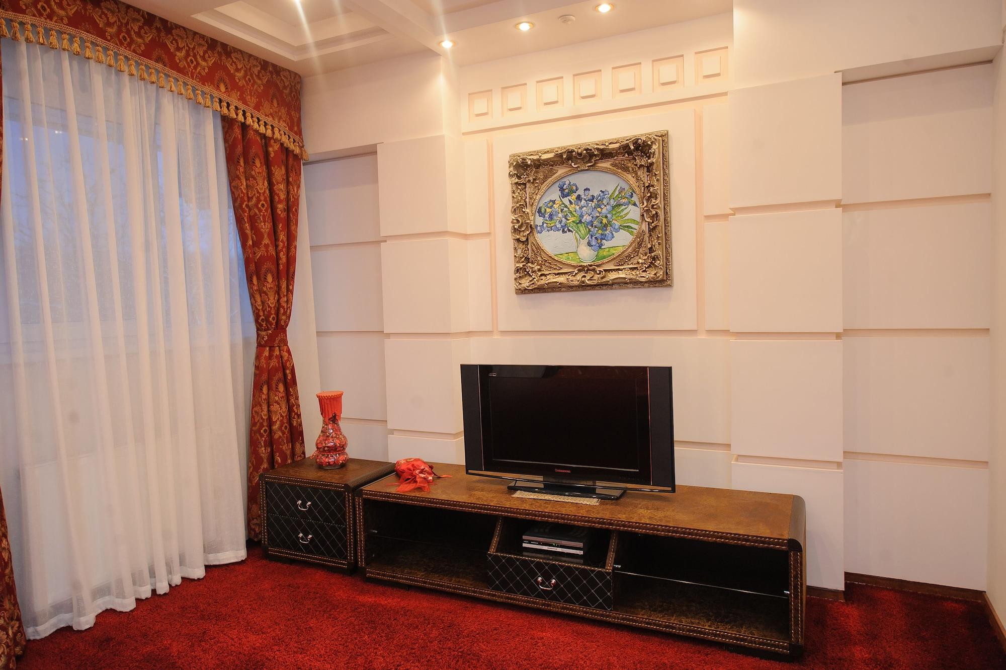 Hotel Royal Park Chişinau Exteriör bild