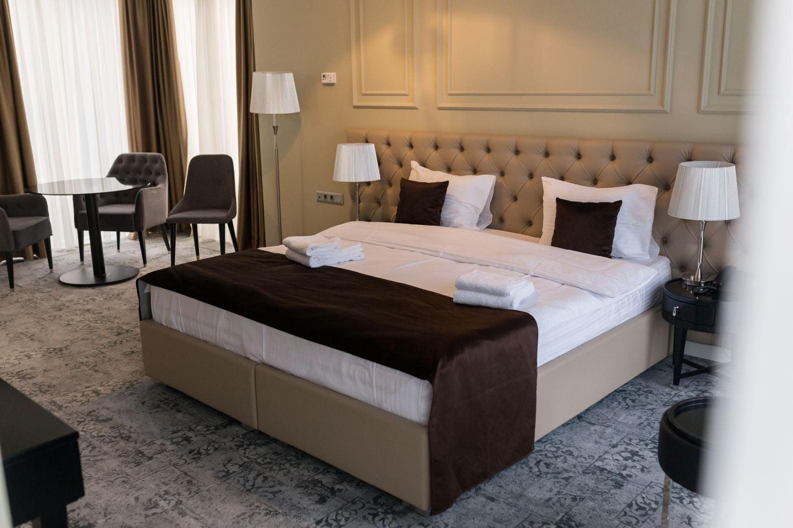 Hotel Royal Park Chişinau Exteriör bild