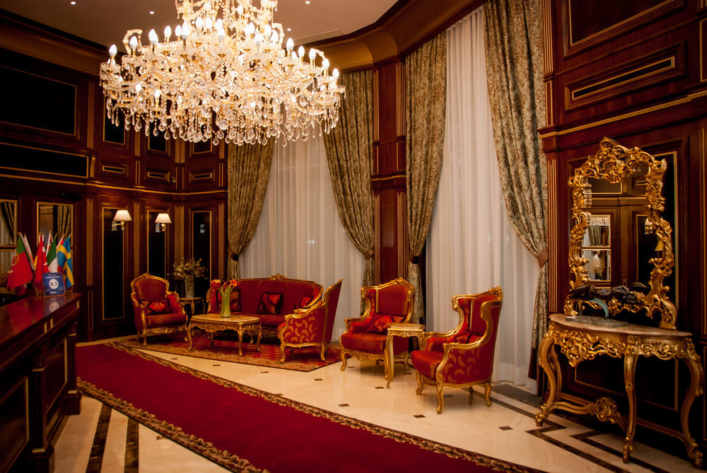 Hotel Royal Park Chişinau Exteriör bild